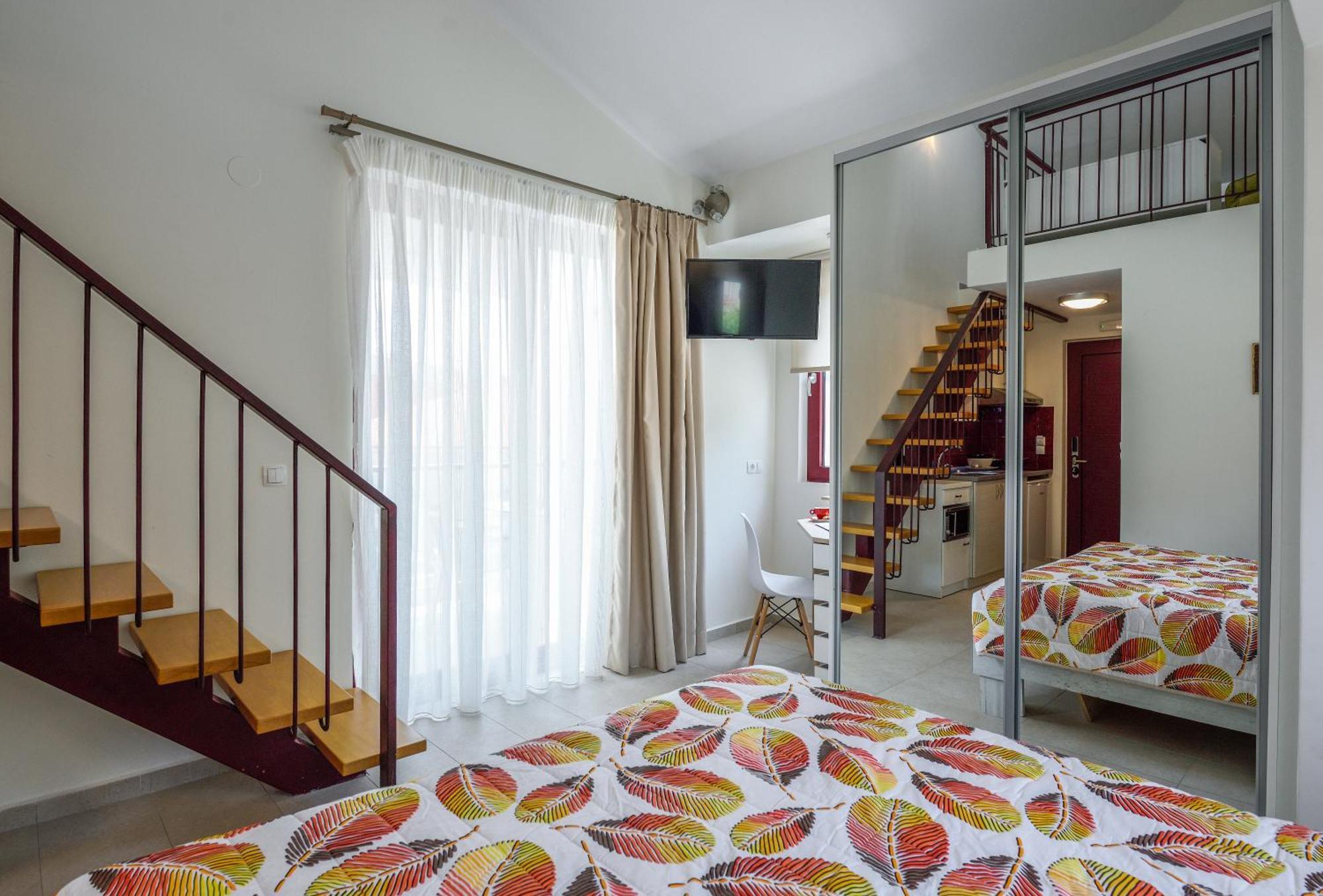 Elpiniki Luxury Rooms Nea Poteidaia Exteriér fotografie