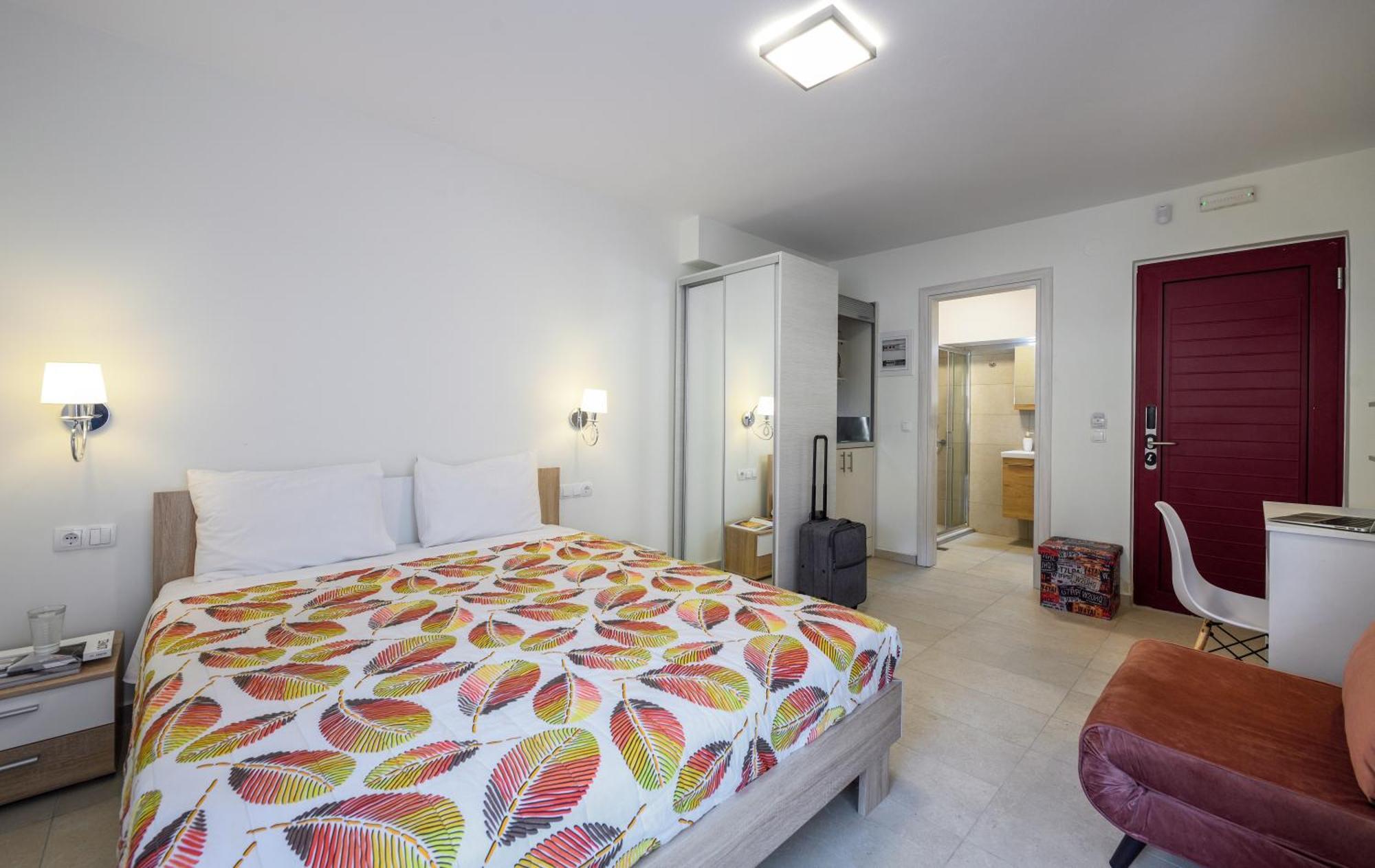 Elpiniki Luxury Rooms Nea Poteidaia Exteriér fotografie