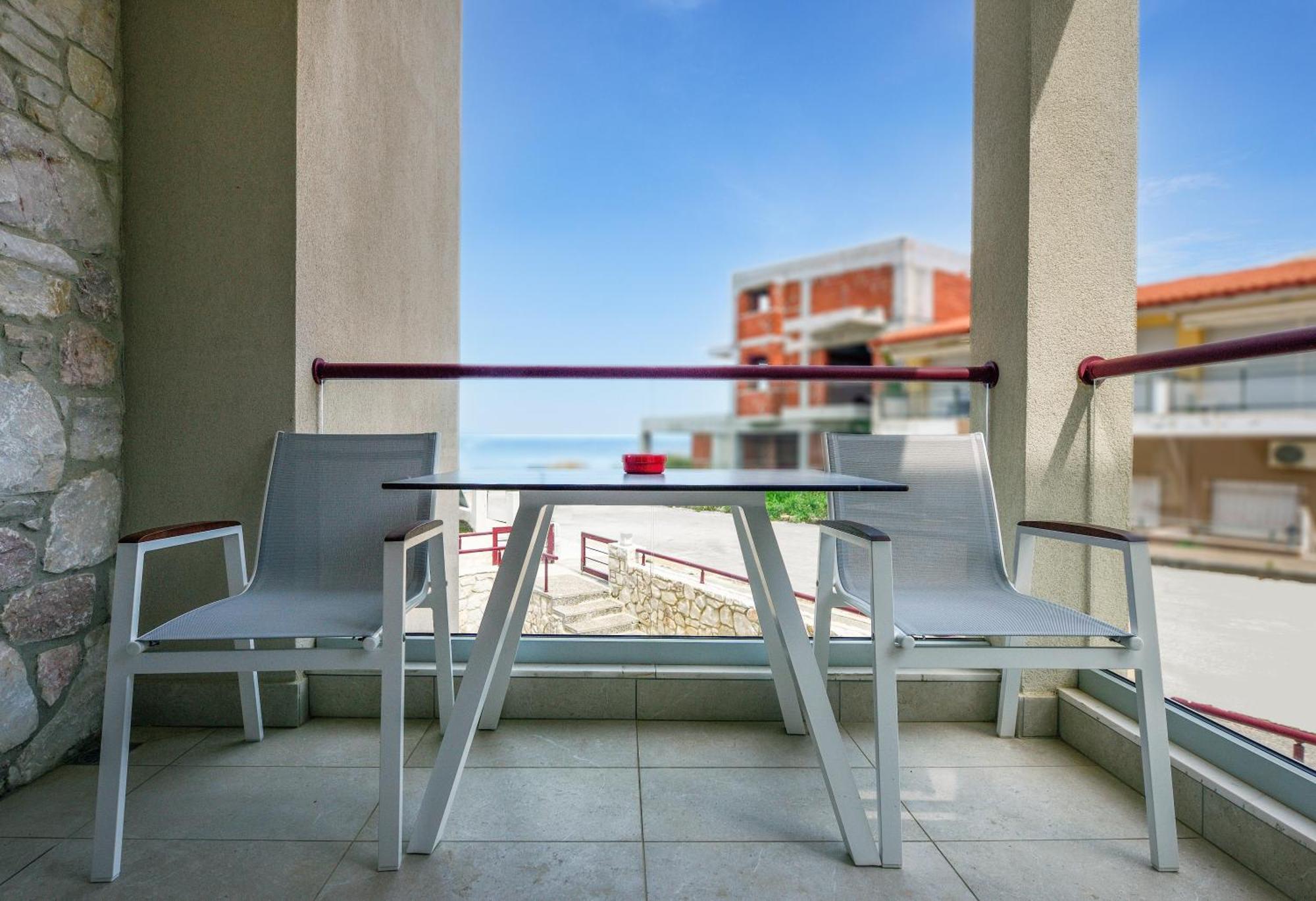 Elpiniki Luxury Rooms Nea Poteidaia Exteriér fotografie